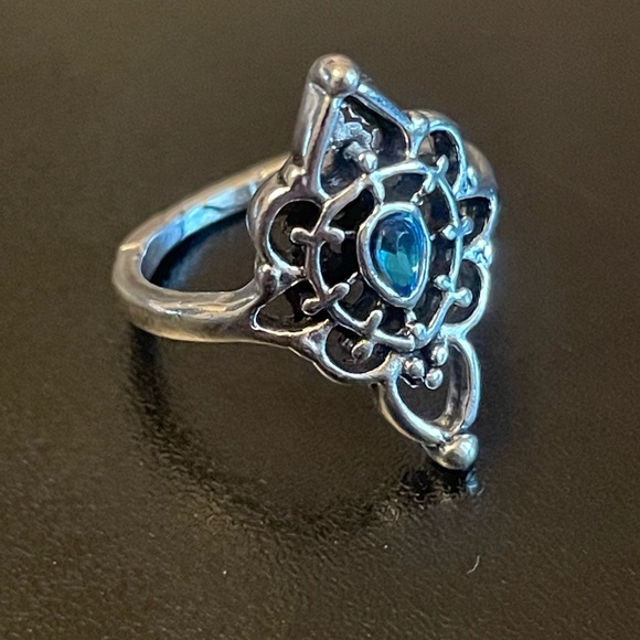 Blue Crystal silver plated ring size 6.5 - Picture 2 of 8